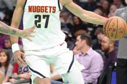 关于穆雷回归赛场，比分优势明显首场状态亮眼，热火观众沸腾！的信息