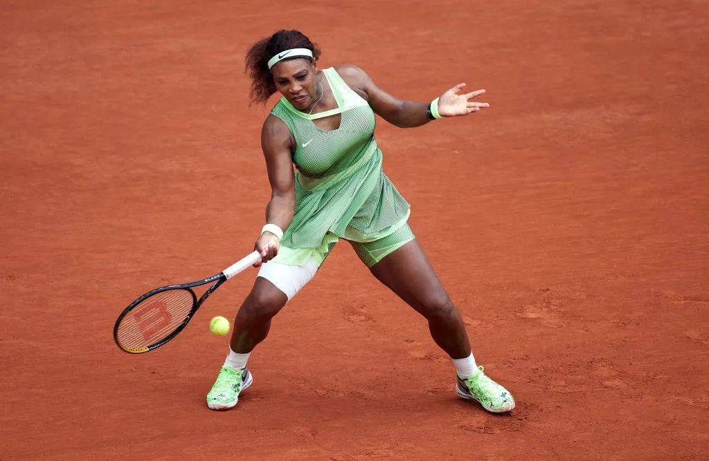 阿扎伦卡在热火比赛中败北，势不可挡引发热议！的简单介绍